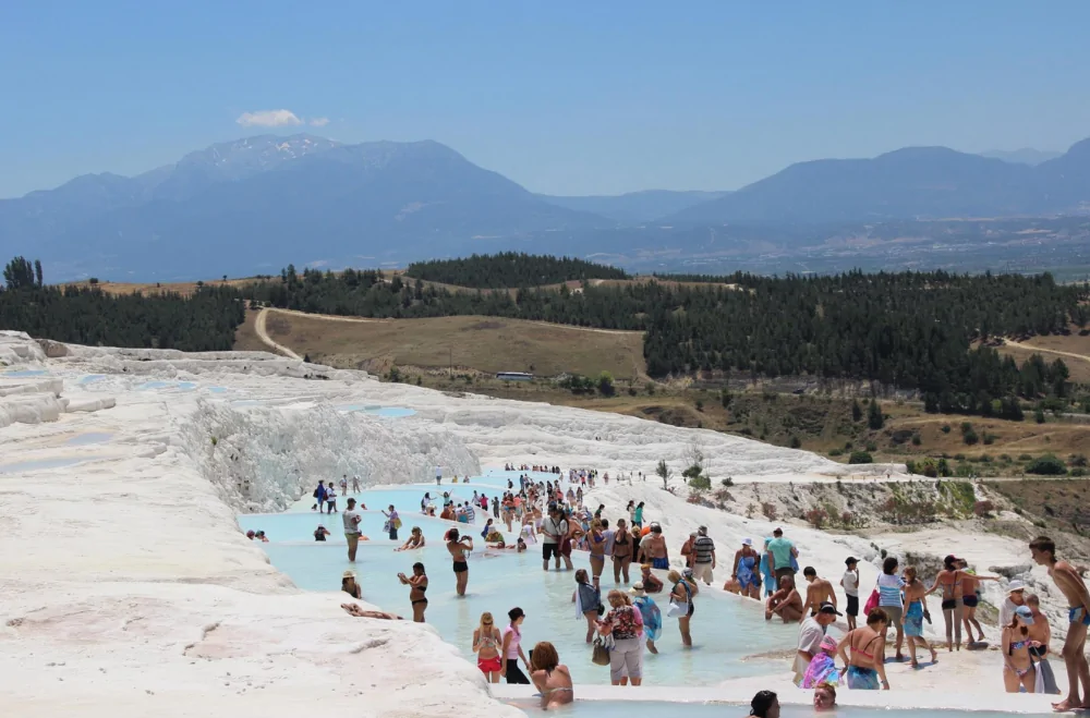 Экскурсия в Памуккале & Иераполис и Озеро Салда из Анталии (всё включено)
